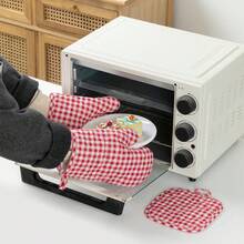 2pcs/4pcs Red Plaid Heat Resistant Oven Mitts And Pot Holders Set, Thick Quilted Double-Sided, Washable, Suitable For Daily Cooking And Baking