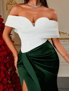 A Black And White Color-Block Off-Shoulder Ruched Satin High-Slit Mermaid Train Luxury Evening Gown - Dark Green - View 1