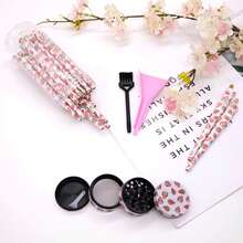 4 pièces/set Coffret cadeau d'accessoires pour fumeurs, comprenant 50 pièces de papiers à rouler pré-roulés en forme de cône avec des saveurs de fruits tropicaux, 1 pièce moulin à herbes en métal à 4 couches avec grattoir, 1 pièce remplisseur, 1 pièce brosse, outils ménagers, cadeau de Noël, accessoires pour fumeurs, fournitures de fête