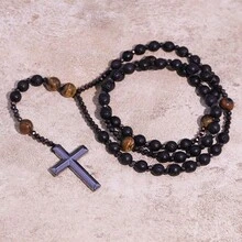 1 pieza Collar de estilo bohemio con piedras naturales, cuentas de piedra volcánica, hematita, ónix negro y colgante de cruz, adecuado para uso diario en todas las estaciones, ideal como regalo y que trae buena suerte y riqueza