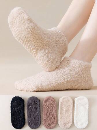 3双装女士随机颜色毛绒绒防滑保暖时尚袜，适合秋冬季日常穿着