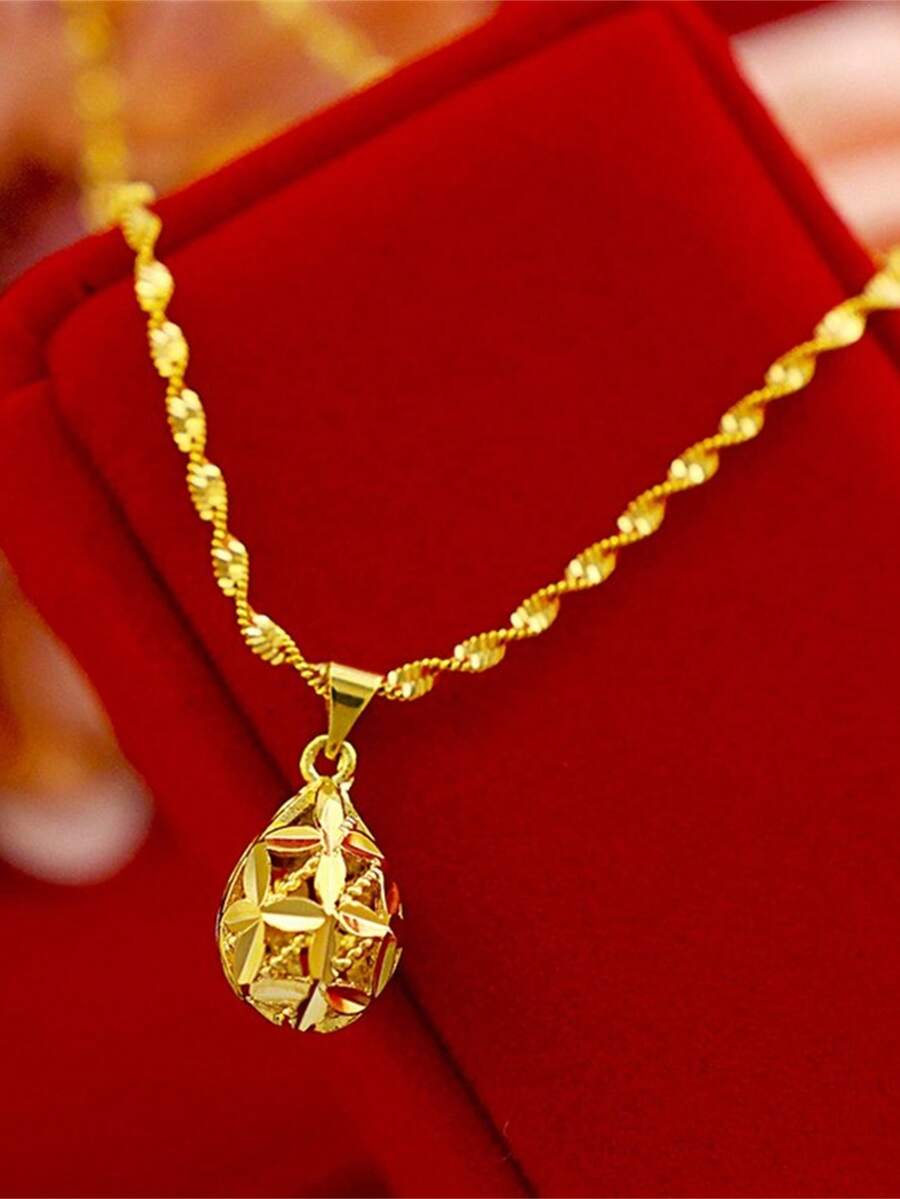 1 件 24K 镀金铜简约镂空设计圆球吊坠项链，适合女性日常和节日佩戴作为珠宝礼物