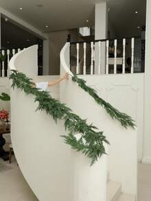 Vigne de cyprès artificielle pour Noël - 182 cm, décoration suspendue en caoutchouc souple premium de pin. Convient pour la cheminée, le mur central, la décoration de longue table à manger, et idéal pour les mariages ainsi que la décoration saisonnière de la maison. Vigne de cyprès sans contenant.