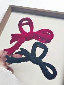 1pc Women's Solid Color Autumn/Winter Flocked Bow Tie Ribbon Flocked Hollow Big Hair Clip, Elegant Sweet Fashion Campus Matching, Suitable For Party, Ball, Daily Matching Fall Fashion Claw Clips Winter Hair Accessories Hair Claw Hair Clutch Clips For Hair For Vacation Outfits Woman