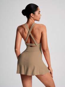 TCVC 女式吊带背心工字背运动连衣裙，纯色交叉后背，搭配安全短裤，圆领网球裙，室内外运动瑜伽，亲肤面料，紧身塑形 - 卡其色 - 查看 2