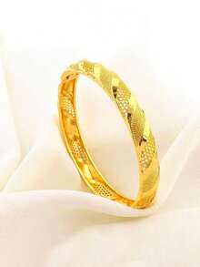 1pc 24K Gold Plated Luxury Classic Cuff Bracelet - Openable Hollow Design, Suitable For Women, Non-Mosaic Alloy Material, Ideal For Daily Wear And Vacation - Suitable For All Seasons