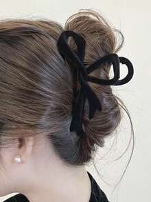 1pc Women's Solid Color Autumn/Winter Flocked Bow Tie Ribbon Flocked Hollow Big Hair Clip, Elegant Sweet Fashion Campus Matching, Suitable For Party, Ball, Daily Matching Fall Fashion Claw Clips Winter Hair Accessories Hair Claw Hair Clutch Clips For Hair For Vacation Outfits Woman