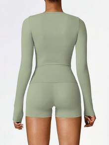 A Set Of Yoga Set For Hip Lift And Tummy Tuck, The Combination Of Comfortable Upper Sleeves And Hip Lift Shorts Is Suitable For Yoga Practice, Running, And Women's Gym Workouts For Festivals Can Be Worn - Green - View 5