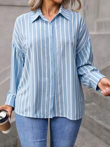 Blusa de mujer talla grande con cuello de camisa, tejido de rayas, mangas largas de hombros caídos y detalles de botones