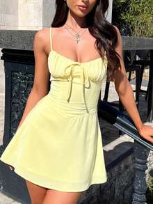 Vestido línea A con lazos sin espalda, diseño sexy slim, moda primavera/verano. Vestido línea A sexy sin mangas con cordones. Nuevo diseño de ropa de mujer para el verano