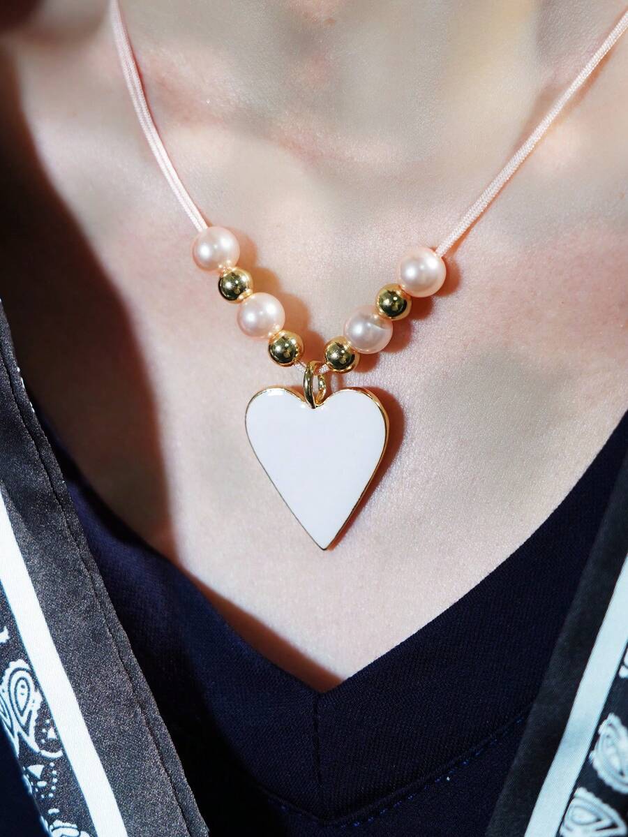 قلادة قلب معلق وردي ناعم وذهبي، قلادة خنّاق أنثوية رقيقة، لقاء رومانسي، يعزز الجاذبية الأنثوية، مناسبة للارتداء اليومي، هدية عيد الحب، إكسسوار حفلة