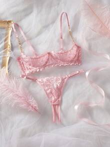 Sexy Women's Lace Underwire Bra With Metal Chain Decor Lingerie Set - Pink - View 2