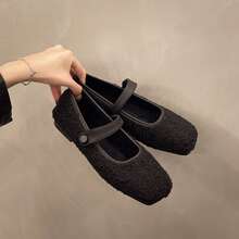 2025 Neue Vintage Quadratische Spitze Flache Einriemen Mary Jane Schuhe für Frauen, Warme Plüsch Nische Flauschige Flats