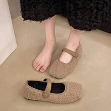 2025 Neue Vintage Quadratische Spitze Flache Einriemen Mary Jane Schuhe für Frauen, Warme Plüsch Nische Pelzige Flats