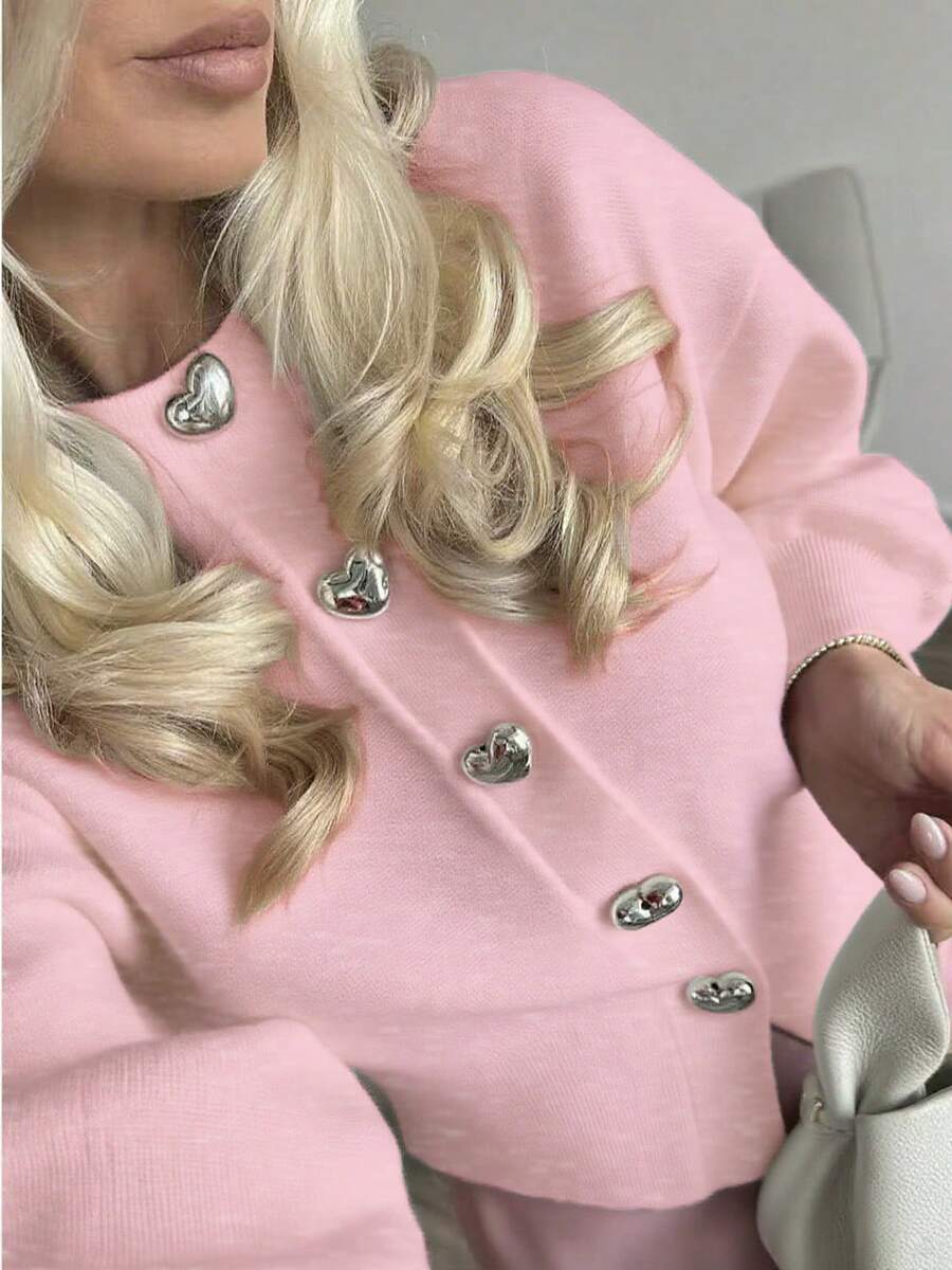 Nuevo cárdigan de unicolor para mujer de otoño e invierno, de estilo simple y casual, con cuello redondo, manga larga, pespunte de punto y botón con forma de corazón de durazno, estilo universitario, nueva prenda de punto para Año Nuevo