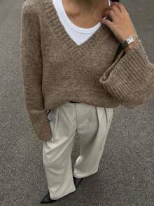 Áo len nữ tay dài cổ chữ V màu trơn của FOR BEAUTY, kiểu dáng tối giản thời trang, dáng rộng, toát lên vẻ thanh lịch, phong cách đường phố thường ngày, phù hợp cho việc đi lại hàng ngày, một lựa chọn lý tưởng cho trang phục mùa xuân sành điệu. - Trà và cà phê - Xem 4