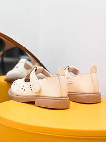 女童软底皮鞋，2025年春夏新品系列，公主风平底鞋，纯色，韩版时尚，小童休闲鞋