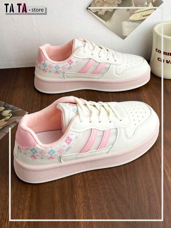 1 Pair Women's White Sneakers, Fashion Casual Lace-Up Flat Shoes, Student School Shoes, Versatile Sporty Shoes, Suitable For Spring And Autumn, Fashionable, Comfortable White Shoes, Solid Color Flat Outdoor Skateboard Shoes, Running Shoes