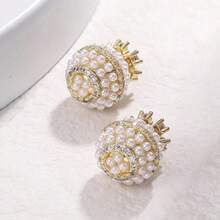 Pendientes de perlas falsas de moda clásica, incrustados con pequeñas cuentas de perlas falsas, unos pendientes de lujo para mujeres dulces y encantadores, elegantes y cautivadores pendientes de moda coreana, un lindo regalo de Navidad.