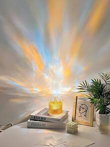 1个梦幻火焰公主皇冠水波旋转投影灯，具有多种颜色模式，是一款多功能氛围投影夜灯，也是生日和节日的完美浪漫礼物。适用于万圣节、圣诞节、感恩节、复活节、情人节和其他重大节日。 - 皇冠玻璃水紋燈 - 查看 4