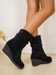 Botas de Tornozelo Pretas Femininas para Outono/Inverno, Novas Botas de Plataforma Média de Cano Médio com Zíper Lateral de Tecido Pregueado e Bico Redondo, Sapatos de Moda Pretos, Botas para Mulheres