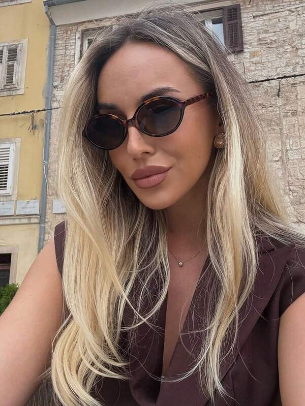 1pc Square Fashionable Small Frame Fashionable Glasses For Women, Exquisite And Elegant, Suitable For Wearing In Summer And On The Beach