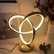 An Iron Twisted Table Lamp, Three-Tone Light, USB-Powered, Golden Clover, Suitable For Bar Decoration, Room Living Room Night Light