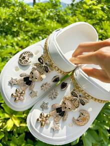 18pcs/Set Detachable Gold Bear, Star, Heart & Bow Shoe Charms Decorations, Suitable For Clogs, Sandals, Slippers, Garden Shoes, Beach Bags, Multipurpose Decor, Great Gift For All Seasons