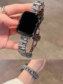 1pc Asymmetric Metal Watch Band, Compatible With Apple Watch 42mm, 38mm, 40mm, 41mm, 44mm, 45mm, 46mm, 49mm Diameter, Fashionable Smart Watch Replacement Strap, Suitable For Series Ultra2, Ultra SE2, SE 11, 10, 9, 8, 7, 6, 5, 4, 3, 2, 1, Unisex - Silver - View 8