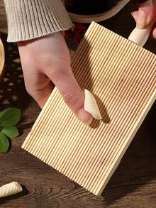 1pc, Wooden Spaghetti Board, Gnocchi Boards,Creative Pasta Board, Homemade Pasta Board, Garganelli Board, Spaghetti Macaroni Maker, Kitchen Stuff, Kitchen Gadgets,Kitchen,Summer Beach Party,Food,Camping,Organizer,Room Decor,Kitchen Items.