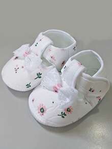 1 Pair Infant Girl Princess Shoes Socks, Lace Bow Soft Bottom Non-Slip Prewalker Shoes, Suitable For 0-12 Months Infants - White - View 3