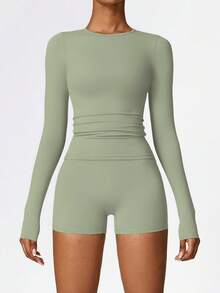 A Set Of Yoga Set For Hip Lift And Tummy Tuck, The Combination Of Comfortable Upper Sleeves And Hip Lift Shorts Is Suitable For Yoga Practice, Running, And Women's Gym Workouts For Festivals Can Be Worn - Green - View 3