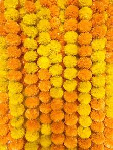 Marigold Garland For Decoration, 1 Pc Of 5 Feet Yellow Orange Long Artificial Marigold Flowers Strings Home Decoration For Pooja Diwali Wedding Mantle Decorations