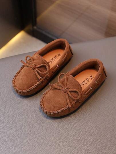 1 par de mocasines de suela blanda de unicolor casuales para niños, bailarinas de moda para niñas, zapatos casuales de cuero de punta redonda y peso ligero para niños, adecuados para primavera y otoño (el tamaño es talla grande pequeño)