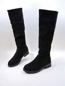 A Pair Of Fashionable Girl's Knee - High Boots With A Slouchy, Ruched Design. Ideal For Elevating Daily Looks, Adding Flair To Holiday Getaways, And Making A Statement At Parties. The Perfect Blend Of Style And Versatility For Every Occasion."Ruched Girl's Tall Suede Boots""Chunky Heel Knee - High Suede Boots""Casual Party Knee - High Boots""Versatile Slouchy Knee - High Boots"