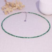 1 pieza Collar de cadena de aventurina verde facetada de 3 mm de estilo bohemio natural. Adecuado para uso diario en todas las estaciones, también sirve como una excelente opción de regalo. Este collar admite superposición y es un elemento de moda esencial para tomar fotos durante salidas y viajes.