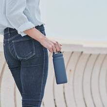 KINTO 21095 Day-Off Tumbler, 16.9 Fl Oz (500 Ml), Khaki, Double Wall Vacuum Construction, Hot And Cold Insulation, Water Bottle - Green - View 4