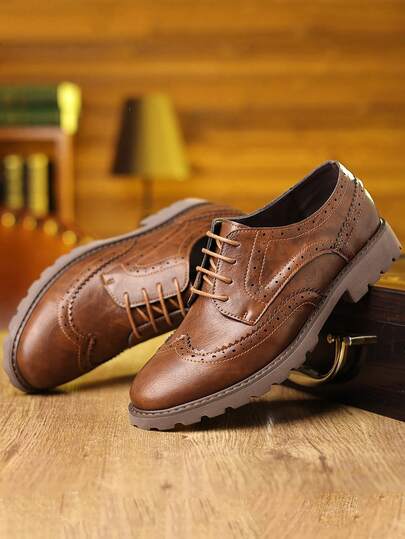 1 Pair Men's Business Formal Brogue Carved Leather Shoes, New Vintage Thick Sole Non-Slip Work Shoes