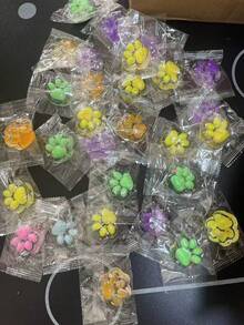 1个中号Tabas可爱猫爪减压玩具：便携式挤压玩具，适合办公桌和户外携带，理想的节日礼物，可爱有趣的装饰品，圣诞礼物，派对小礼物，圣诞袜填充物，课堂奖励，Tabas软萌玩具（果冻迷你尺寸3.5厘米。请在订购前仔细阅读。） - 多顏色 - 查看 13