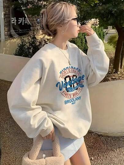 1pc Polyester 250g Sweatshirt, Vintage Brooklyn Letter Print Pullover Hoodie - Plus Size Long Sleeve Mixed Fabric Casual Loose Fit Graphic Sweatshirt, Suitable For Autumn/Winter Layering, Adorable