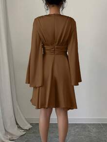 abyoxi Đầm dự tiệc bằng satin màu trơn, cổ chữ V, tay dài, xòe rộng, eo nhún bèo, thích hợp cho đám cưới, tiệc sinh nhật, mùa tựu trường, mùa thu/đông. - màu nâu - Xem 3