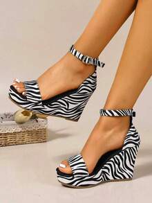 Sandal Platform Wedges Wanita, Sepatu Hak Tinggi Liburan Pantai Motif Zebra Musim Panas dengan Tali Putih dan Motif Acak - Hitam dan Putih - View 6