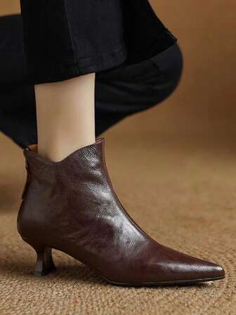 2025新款西部风侧拉链假日尖头猫跟踝靴，女士款，细跟，棕色，秋季，冬季，及膝，法式风格，优雅猫跟