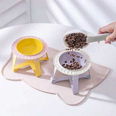 Hygienische und leicht zu reinigende fliegende Untertasse Keramik Katzen- und Hundenäpfe, Nackenschutz um Umkippen zu verhindern, Makaron-farbene Futter- und Wassernäpfe, Erhöhter Eisenständer