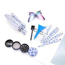 4 pièces/set Coffret cadeau d'accessoires pour fumeurs, comprenant 50 pièces de papiers à rouler pré-roulés en forme de cône avec des saveurs de fruits tropicaux, 1 pièce moulin à herbes en métal à 4 couches avec grattoir, 1 pièce remplisseur, 1 pièce brosse, outils ménagers, cadeau de Noël, accessoires pour fumeurs, fournitures de fête