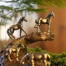 4pcs Copper-Color Mini Horse Sculptures - Detailed Metal Small Horse Decor For Moss Garden, Fish Tank, Bonsai, Garden Decoration | Detailed Horse Sculpture | Copper-Tone Surface - Multicolor - View 6