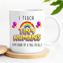 JUNGLE MUG THE MUG COMPANY. Kubek dla nauczyciela "Uczę małych ludzi" Zabawny kubek na kawę Prezent dla nauczyciela na koniec roku szkolnego Prezent urodzinowy dla nauczycieli - Biały - Zobacz 7