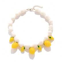 A Stylish And Fresh Handcrafted Necklace With Irregular Beads And A Lemon Pendant. This Sweet Handmade Fruit Clavicle Necklace Is Suitable For Girls To Wear Daily When Going Out. - 彩色 - 查看 7