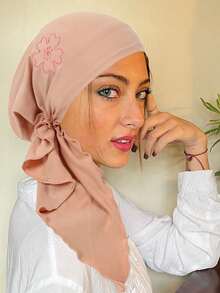 1 件女士时尚弧形无檐便帽，弹性头巾帽，侧面有花卉刺绣，化疗帽 - 彩色 - 查看 8