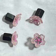 4 Stücke rosa glitzernde Blumen & gelbe Blumen Reifenventilkappen - Metallmaterial, passend für Auto, Fahrrad, Motorrad - glänzendes Blütenblatt Design, schwarze Mitte - lustiges Geschenk für Freunde und Familie, Reifen Zubehör, Auto Dekoration, verspielter Stil, hochwertige Verarbeitung, Fahrzeugdekoration - Verschiedenfarbig - Übersicht 12
